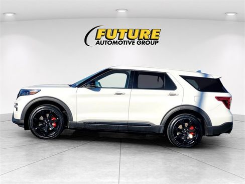 Certified 2022 Ford Explorer ST w/ Equipment Group 401A image 7