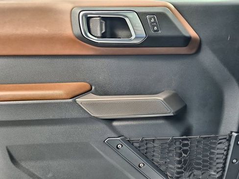 Used 2021 Ford Bronco Outer Banks w/ Sasquatch Package image 18