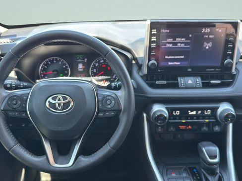 Used 2022 Toyota RAV4 XLE Premium FWD image 20