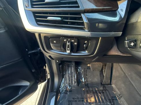 Used 2018 BMW X5 xDrive40e AWD/4WD image 29