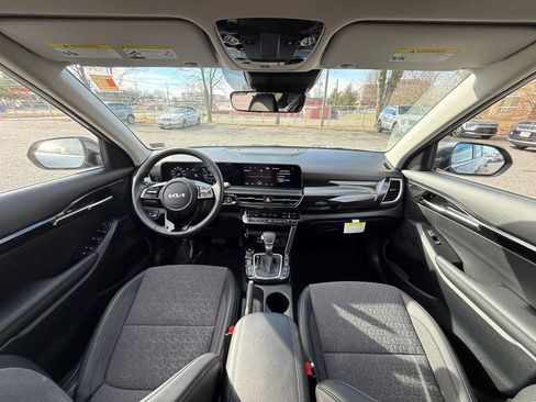 Certified 2024 Kia Seltos S image 23