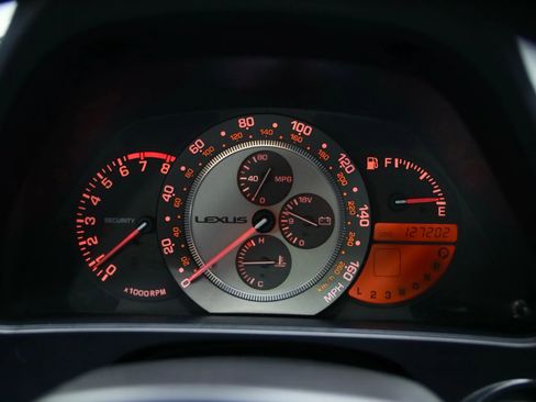 Used 2002 Lexus IS 300 image 39