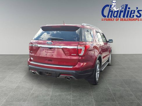 Used 2018 Ford Explorer XLT w/ Equipment Group 202A AWD/4WD image 4