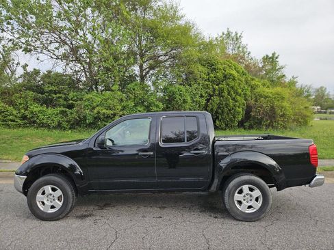 Used 2006 Nissan Frontier SE w/ (P01) Power Pkg RWD image 2