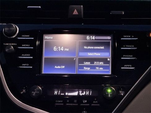 Used 2018 Toyota Camry XSE image 22