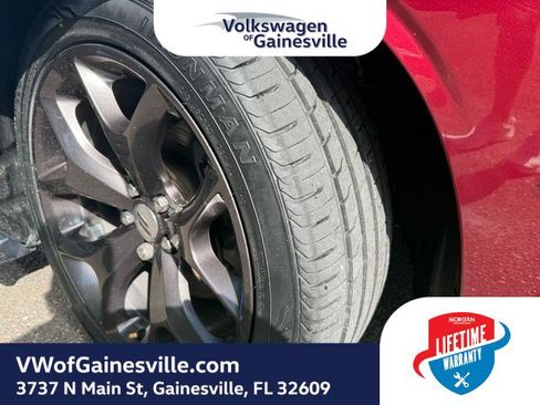 Used 2019 Dodge Challenger GT RWD image 32
