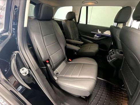 Used 2026 Mercedes-Benz GLS 450 4MATIC image 19