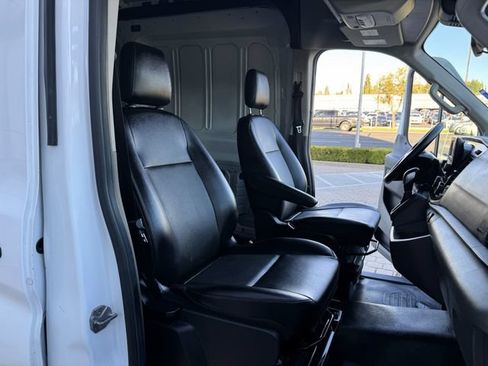 Used 2020 Ford Transit 250 Medium Roof RWD image 28
