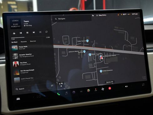 Used 2022 Tesla Model S Plaid AWD/4WD image 19