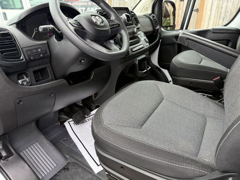 Used 2024 RAM ProMaster 2500 w/ Convenience Group FWD image 30