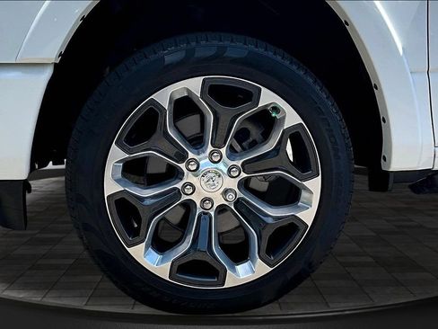 Used 2023 RAM 1500 Limited w/ Body Color Bumper Group AWD/4WD image 37