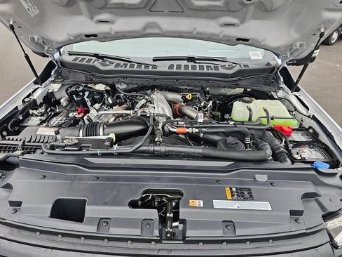 New 2026 Ford F250 Lariat w/ Black Appearance Package image 9