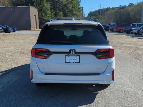 New 2026 Honda Odyssey Elite image 5