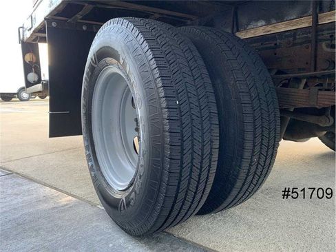 Used 2001 Ford F350 XL image 18