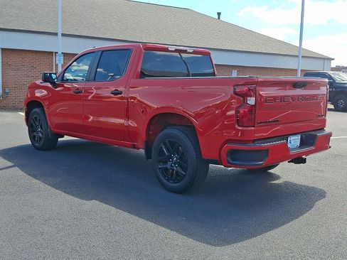 Used 2022 Chevrolet Silverado 1500 Custom w/ LPO, Dark Essentials Package AWD/4WD image 4