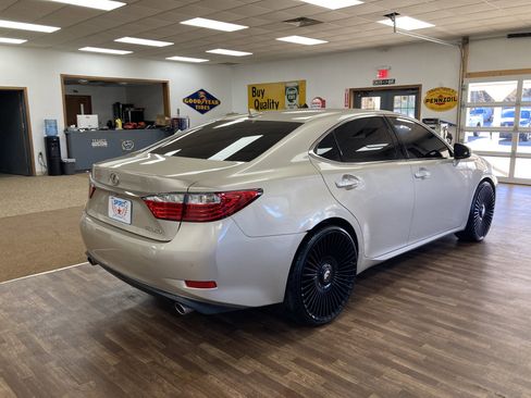 Used 2013 Lexus ES 350 w/ Luxury Pkg image 8