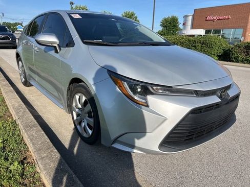 Used 2023 Toyota Corolla LE FWD image 2