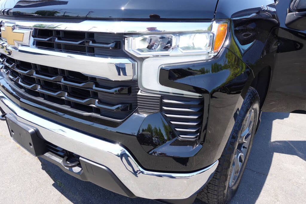 Used 2023 Chevrolet Silverado 1500 LT AWD/4WD image 57