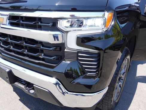 Used 2023 Chevrolet Silverado 1500 LT AWD/4WD image 57