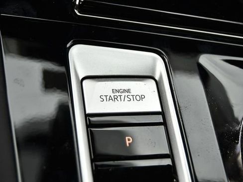 New 2026 Volkswagen Atlas Cross Sport SE image 17