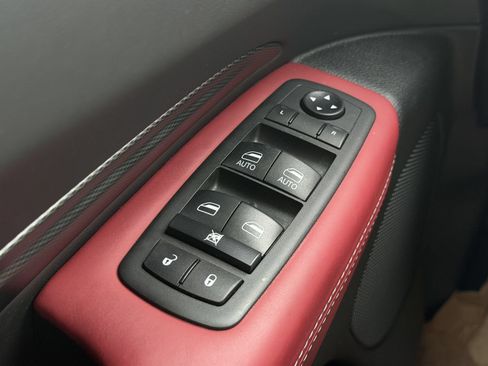 Used 2021 Dodge Durango R/T w/ Technology Group AWD/4WD image 21