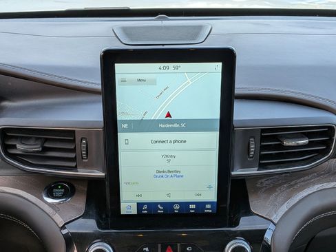 Certified 2021 Ford Explorer Platinum w/ Equipment Group 601A image 20