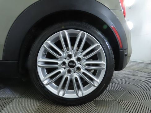 Used 2019 MINI Cooper S w/ Signature Upholstery Package image 29