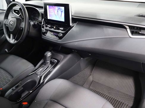 Used 2023 Toyota Corolla SE FWD image 6