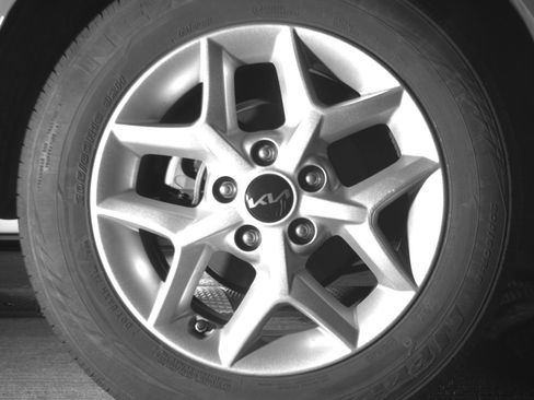 Used 2025 Kia Soul LX w/ LX Technology Package image 15