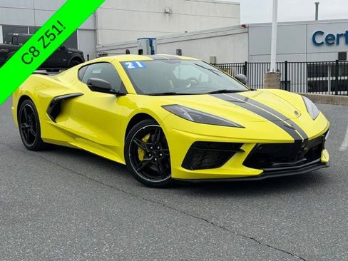 Used 2021 Chevrolet Corvette Stingray Preferred Cpe w/ Z51 Performance Package RWD image 1