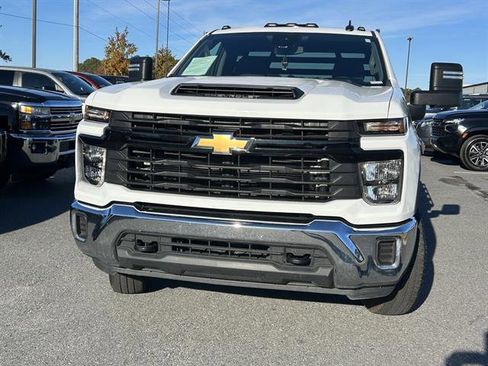 Used 2024 Chevrolet Silverado 3500 W/T w/ WT Convenience Package image 6