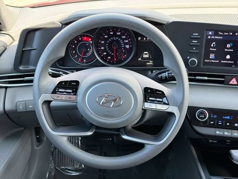 Used 2023 Hyundai Elantra SEL w/ Preferred Accessory Package FWD image 13