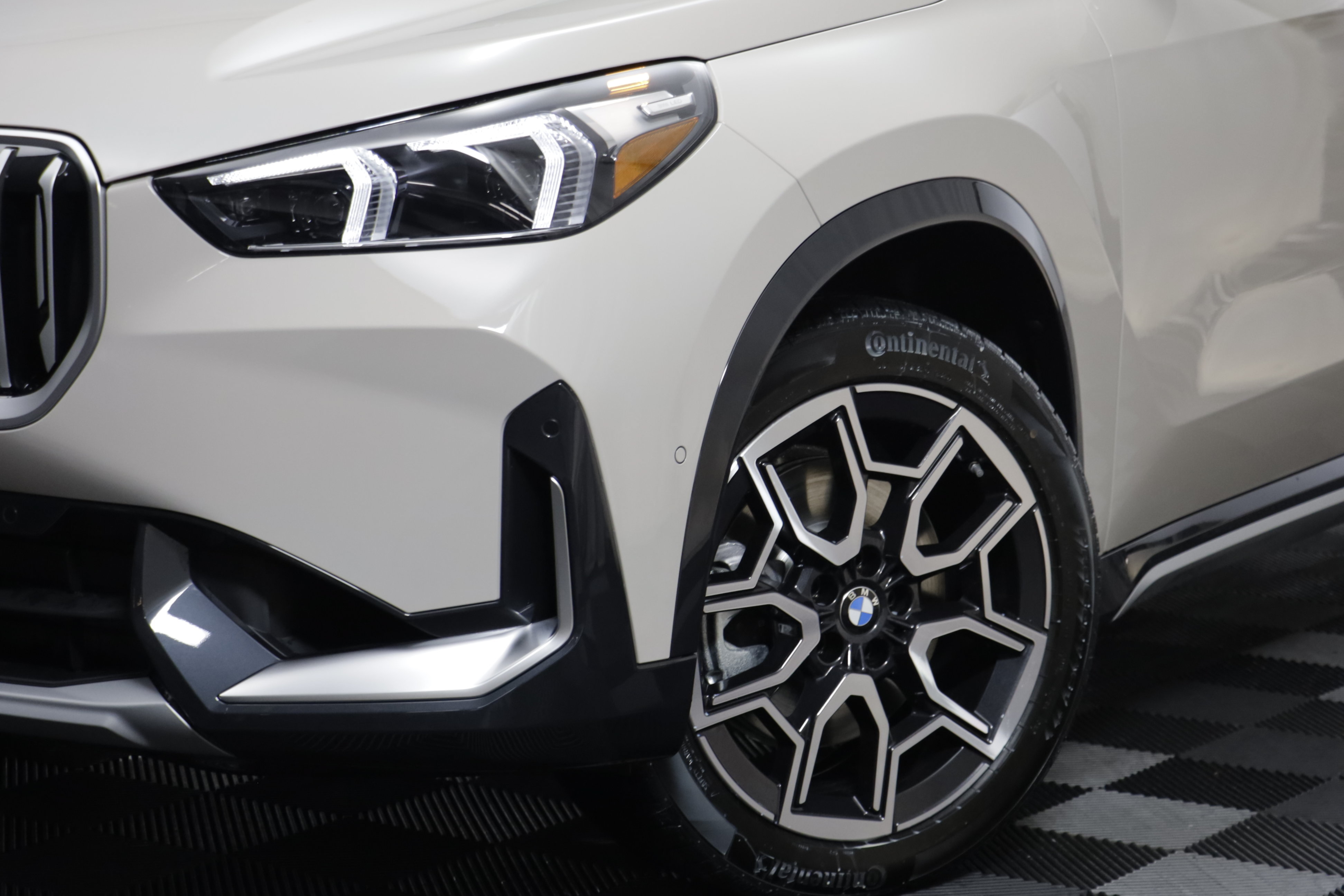 New 2027 BMW X1 xDrive28i AWD/4WD image 4