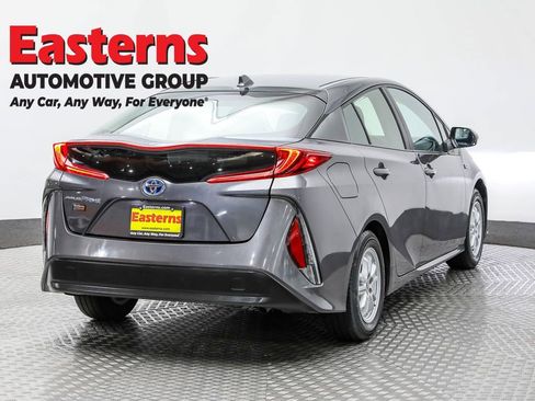 Used 2022 Toyota Prius Prime LE FWD image 5