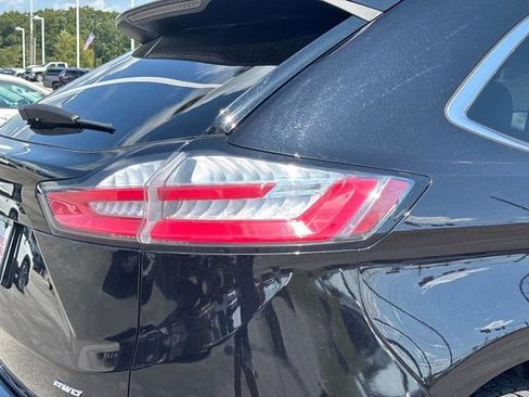 Used 2024 Ford Edge SEL AWD/4WD image 12
