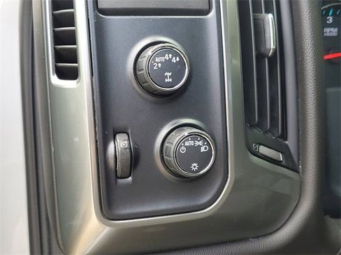 Used 2018 Chevrolet Silverado 1500 LT image 12