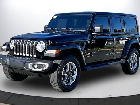 Certified 2023 Jeep Wrangler Sahara w/ Cold Weather Group image 4