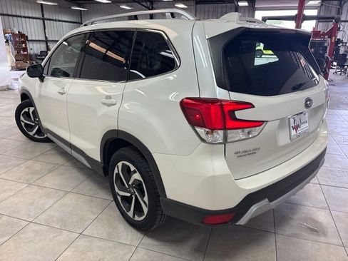 Used 2022 Subaru Forester Touring AWD/4WD image 15