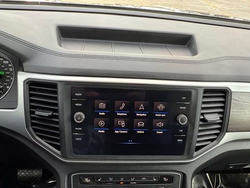 Used 2021 Volkswagen Atlas SE w/ Panoramic Sunroof Package FWD image 19