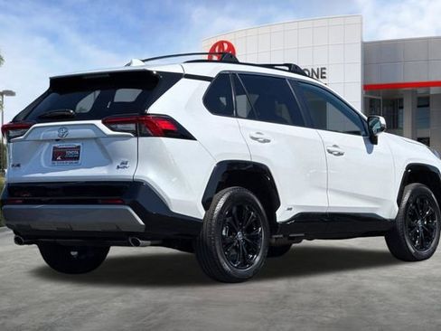 Certified 2025 Toyota RAV4 SE w/ Convenience Package AWD/4WD image 5