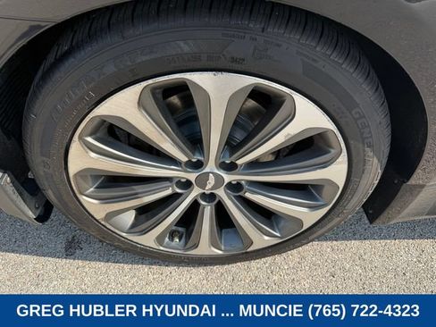 Used 2013 Hyundai Genesis 5.0 R-Spec RWD image 11