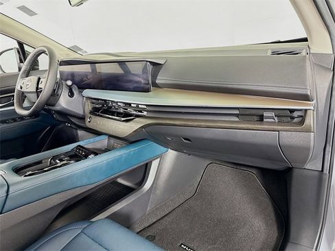 Certified 2025 Nissan Murano Platinum w/ Cargo Package image 26