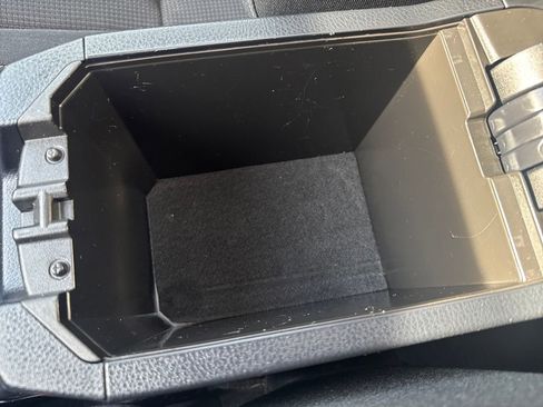 Used 2018 Toyota RAV4 XLE image 30