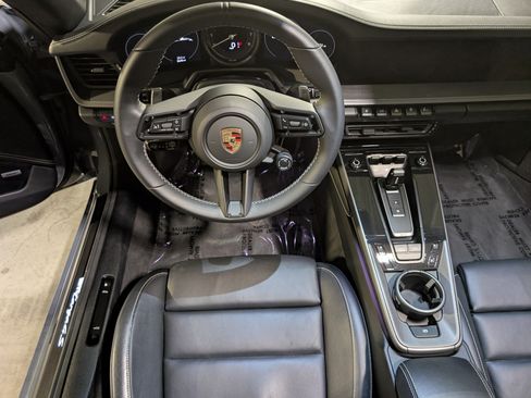Certified 2024 Porsche 911 Targa 4S w/ Premium Package AWD/4WD image 7