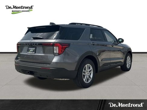 New 2026 Ford Explorer Active RWD image 5