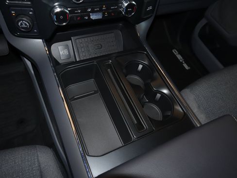 New 2025 Ford F150 XLT w/ Equipment Group 303A High image 32