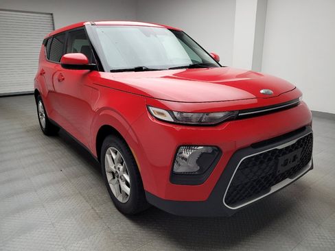 Used 2020 Kia Soul S FWD image 13