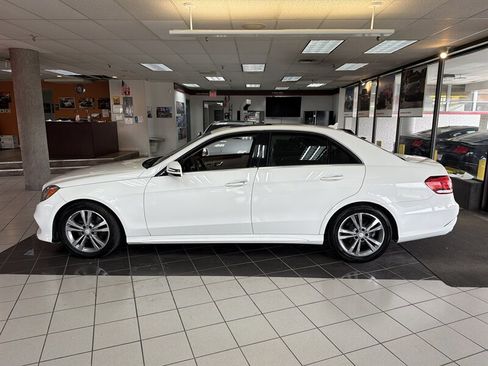 Used 2014 Mercedes-Benz E 350 4MATIC Sedan image 2