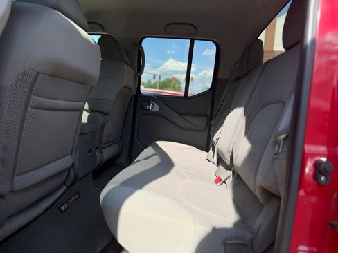 Used 2008 Nissan Frontier SE w/ SE Value Truck Pkg AWD/4WD image 29