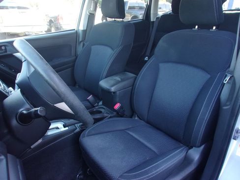 Used 2015 Subaru Forester 2.5i Premium w/ All-Weather Package image 9